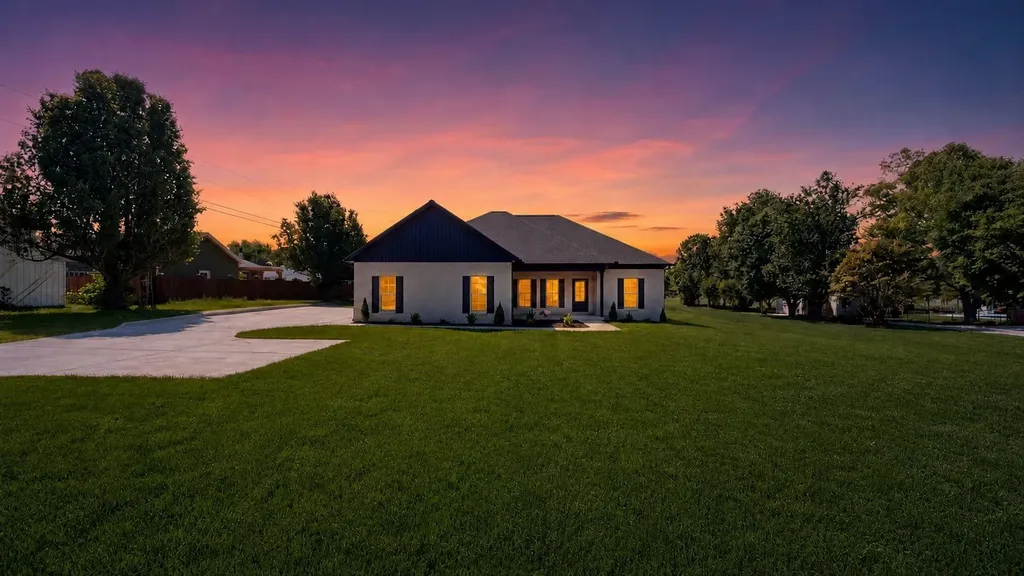 2230 Allen Ferry Road Smithville TN 37166