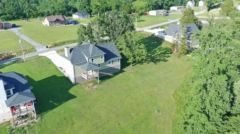 3035 Wixtown Road Westmoreland TN 37186