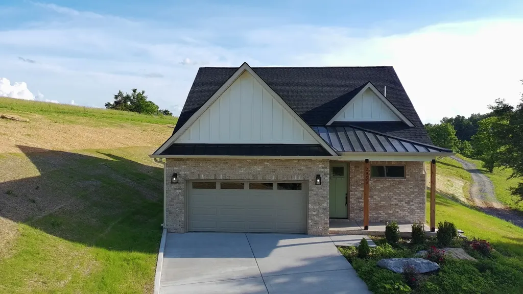 2953 Wixtown Road Westmoreland TN 37186