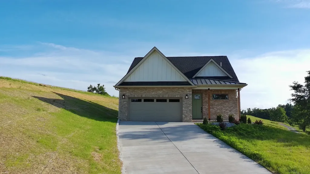 2953 Wixtown Road Westmoreland TN 37186