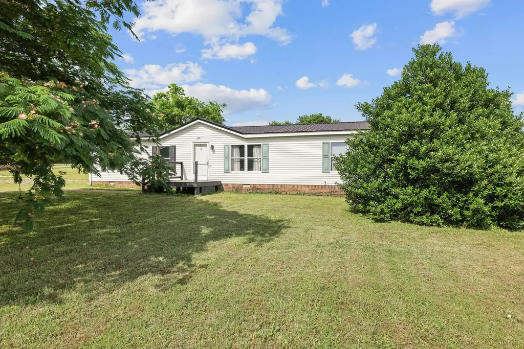 1572 Old Nashville Dirt Road Shelbyville TN 37160