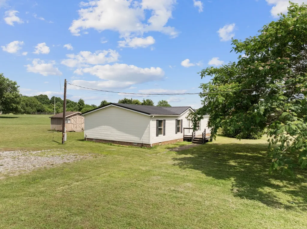 1572 Old Nashville Dirt Road Shelbyville TN 37160