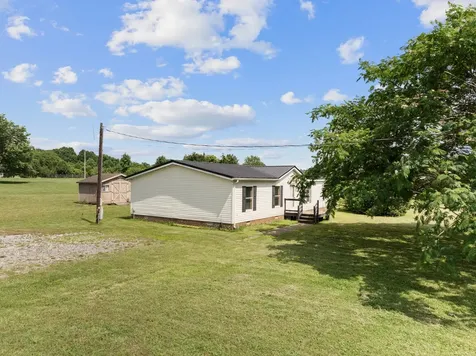 1572 Old Nashville Dirt Road Shelbyville TN 37160