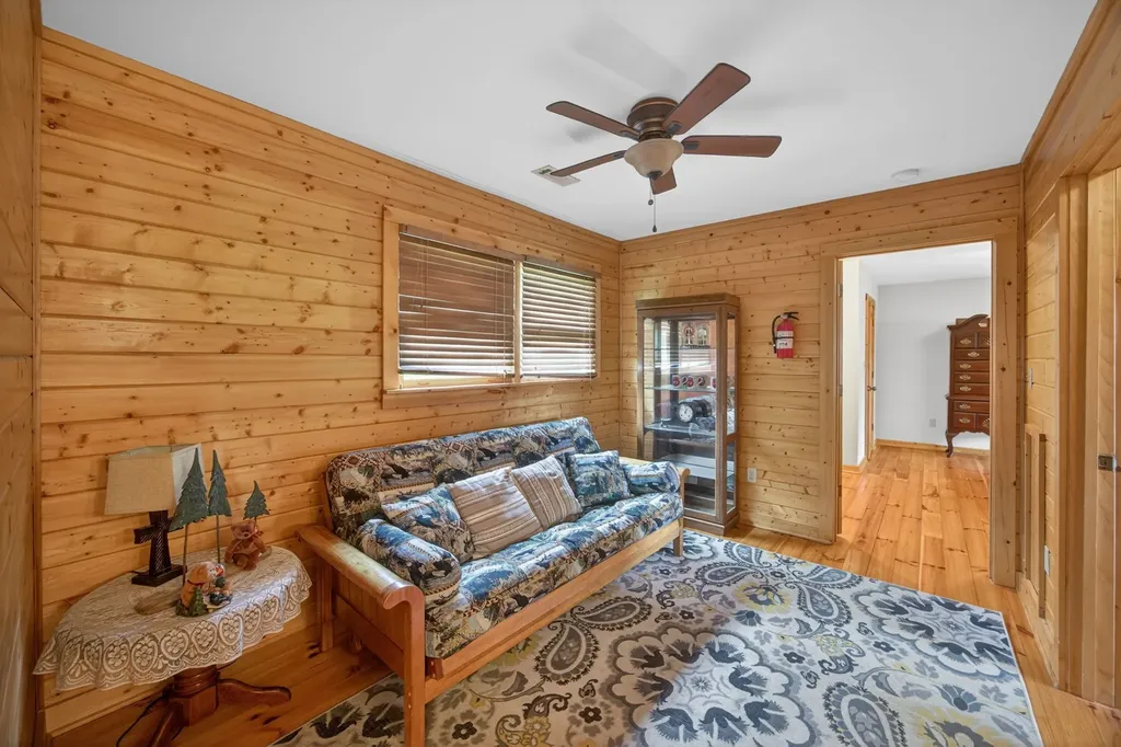 8029 Brimstone Creek Road Whitleyville TN 38588
