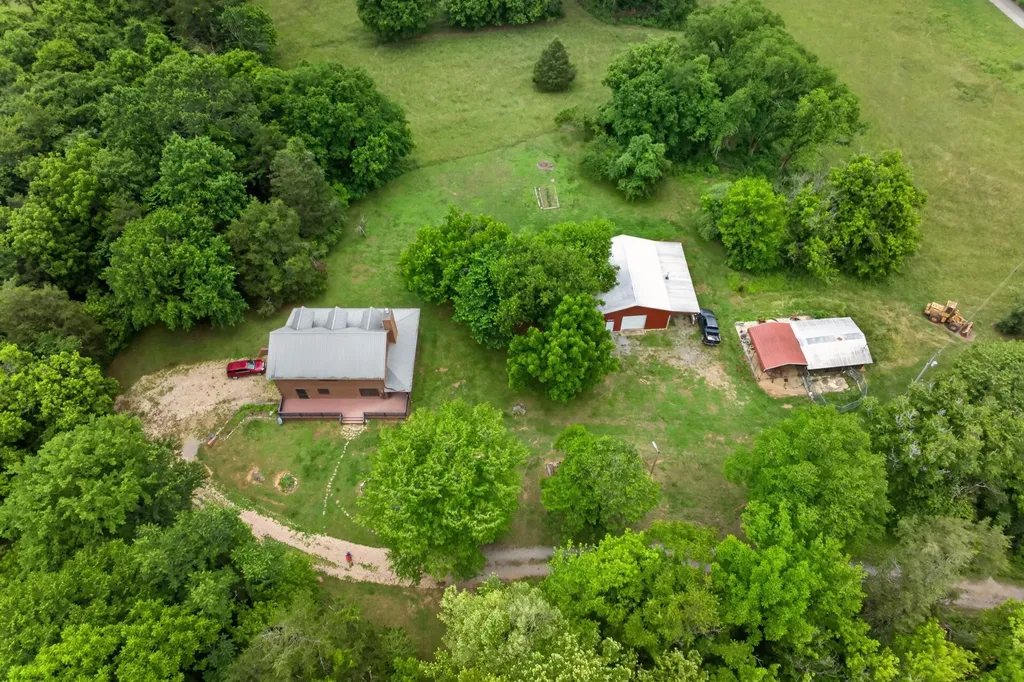 8029 Brimstone Creek Road Whitleyville TN 38588