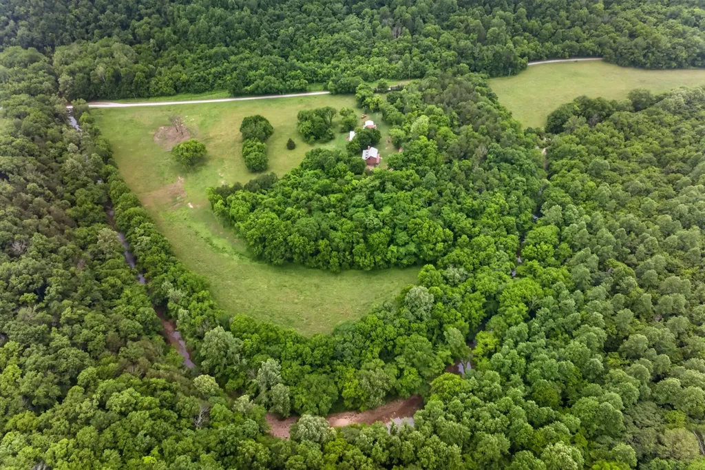 8029 Brimstone Creek Road Whitleyville TN 38588