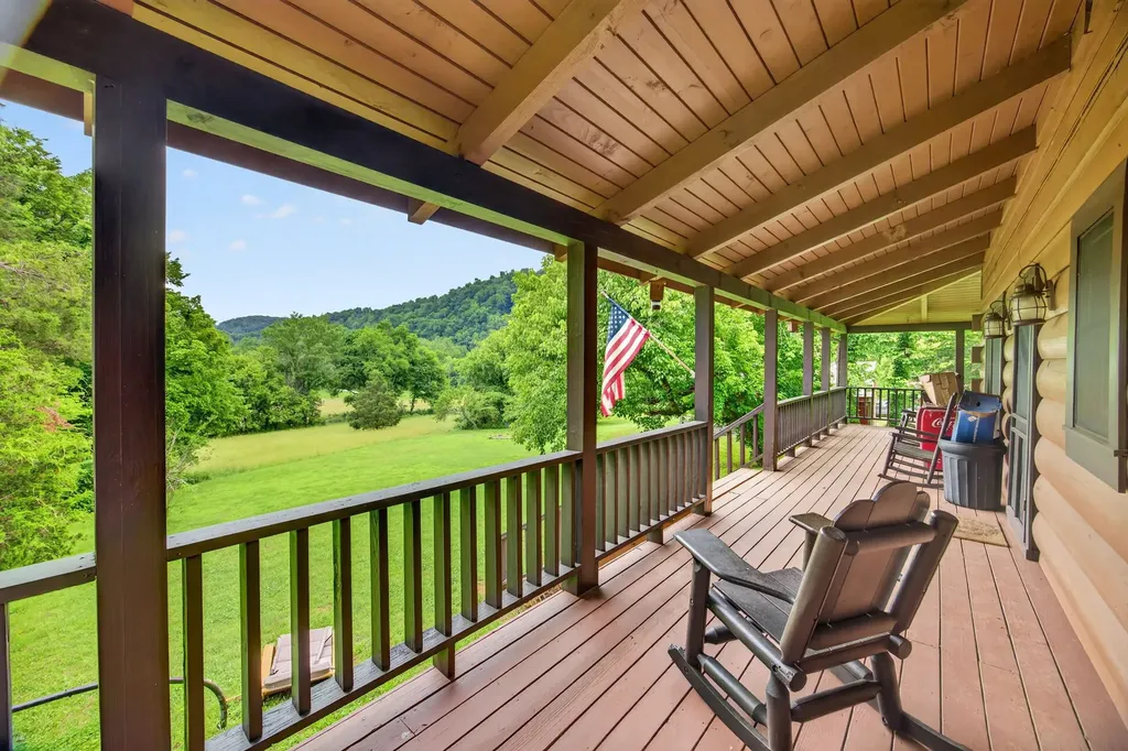 8029 Brimstone Creek Road Whitleyville TN 38588