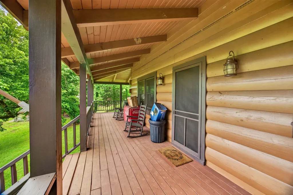 8029 Brimstone Creek Road Whitleyville TN 38588