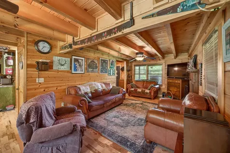 8029 Brimstone Creek Road Whitleyville TN 38588