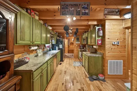 8029 Brimstone Creek Road Whitleyville TN 38588