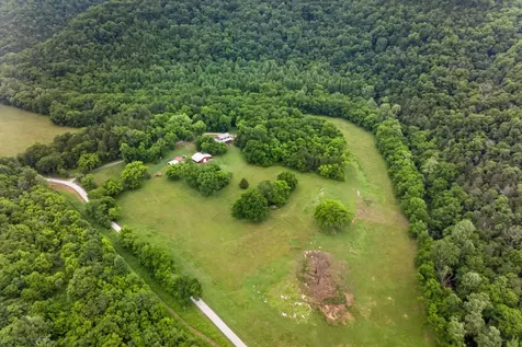 8029 Brimstone Creek Road Whitleyville TN 38588