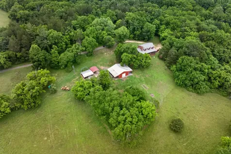 8029 Brimstone Creek Road Whitleyville TN 38588