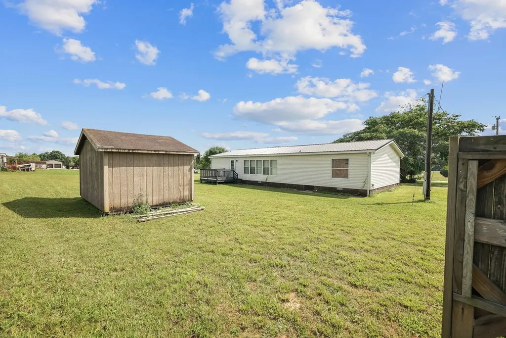 1572 Old Nashville Dirt Road Shelbyville TN 37160