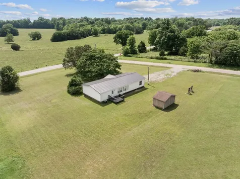 1572 Old Nashville Dirt Road Shelbyville TN 37160