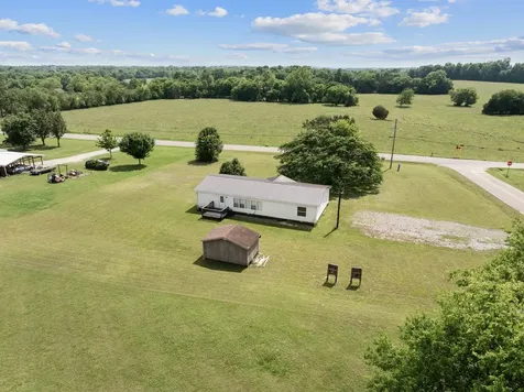 1572 Old Nashville Dirt Road Shelbyville TN 37160