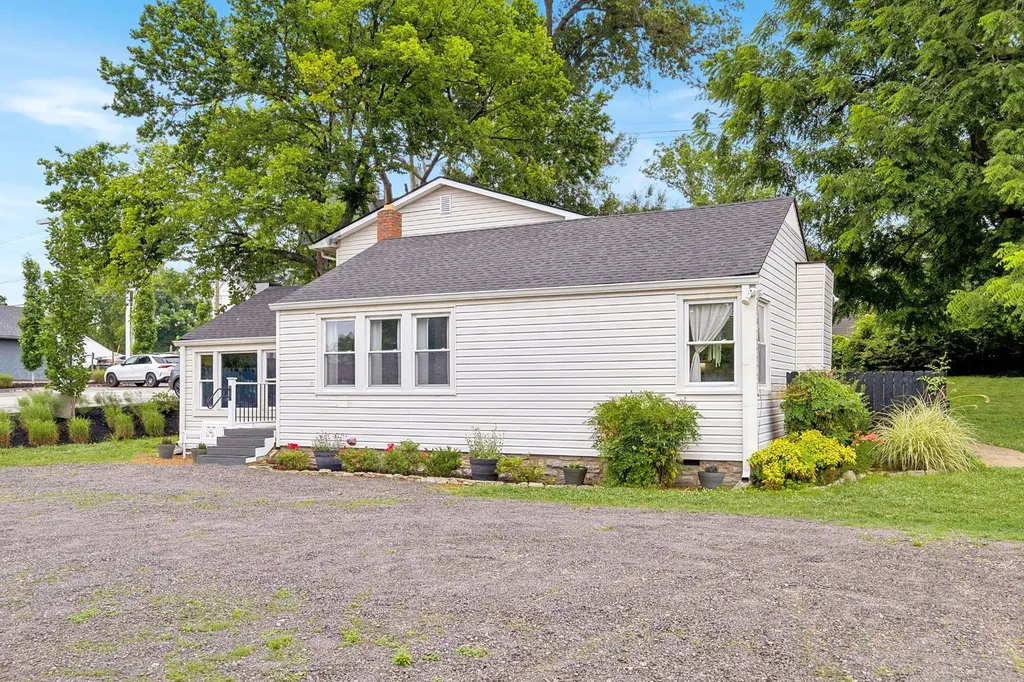 2818 Azalea Place Nashville TN 37204