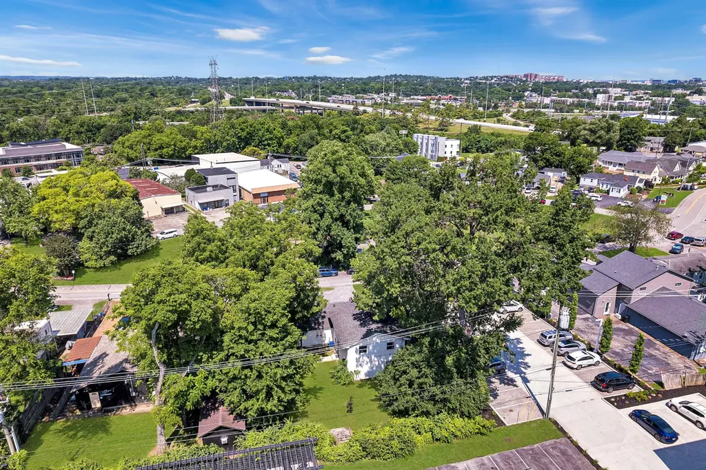 2818 Azalea Place Nashville TN 37204