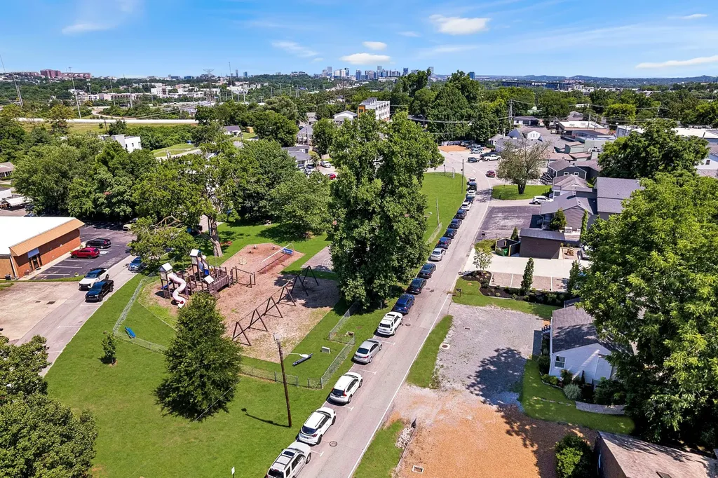 2818 Azalea Place Nashville TN 37204