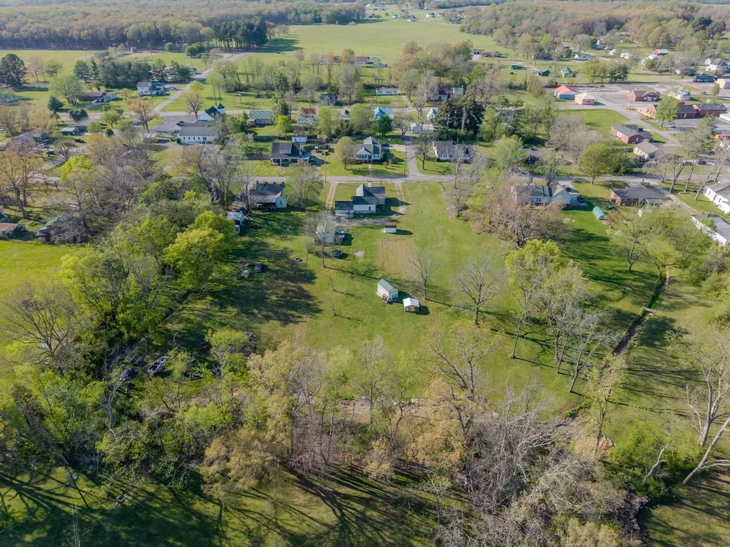 320 W King Street Morrison TN 37357