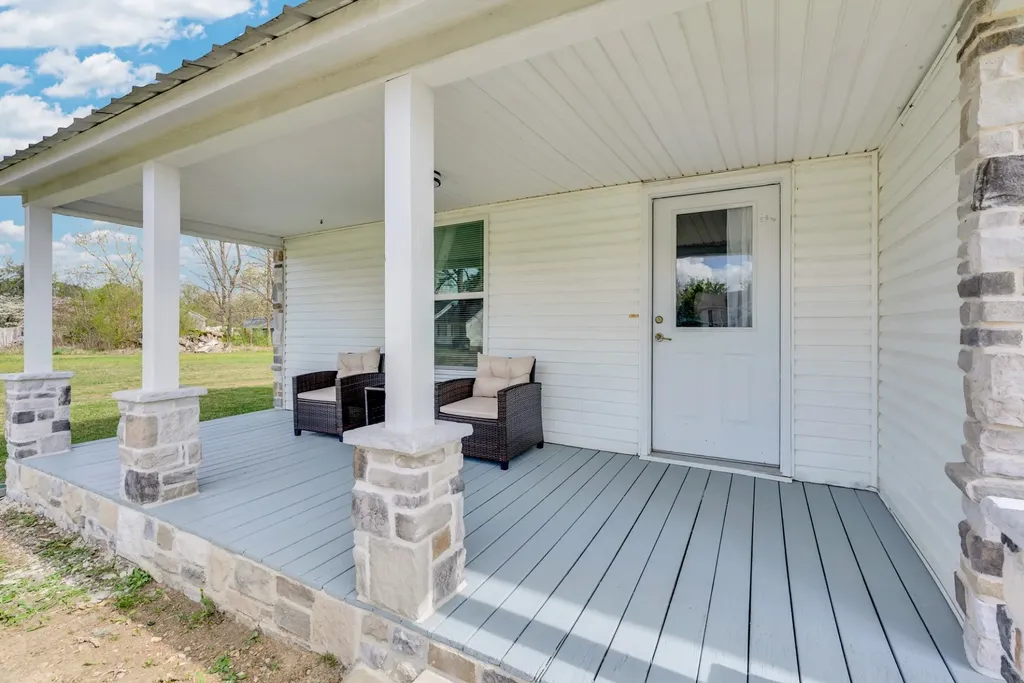 320 W King Street Morrison TN 37357