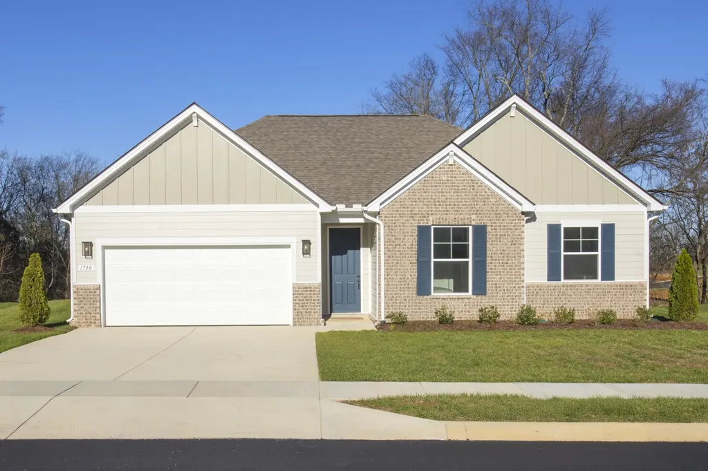 2402 Hartman Cove Columbia TN 38401