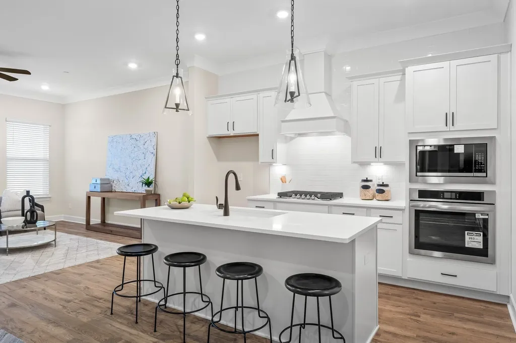 460 Buckwood Avenue, W Thompsons Station TN 37179