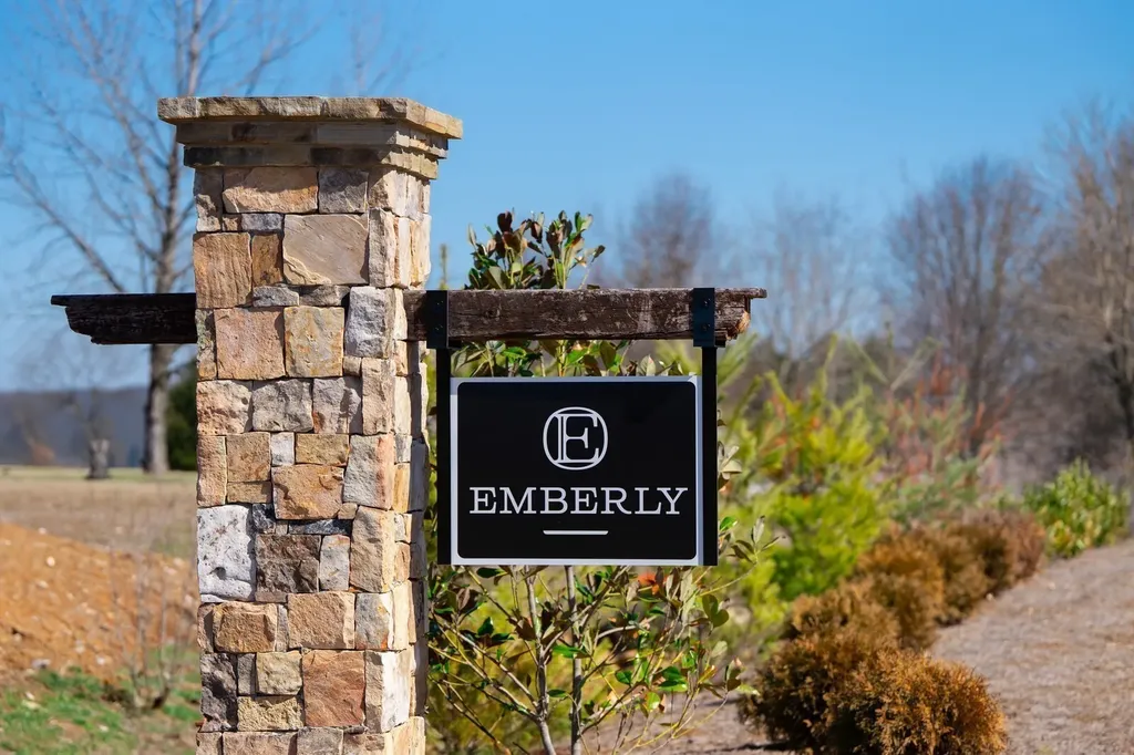 460 Buckwood Avenue, W Thompsons Station TN 37179
