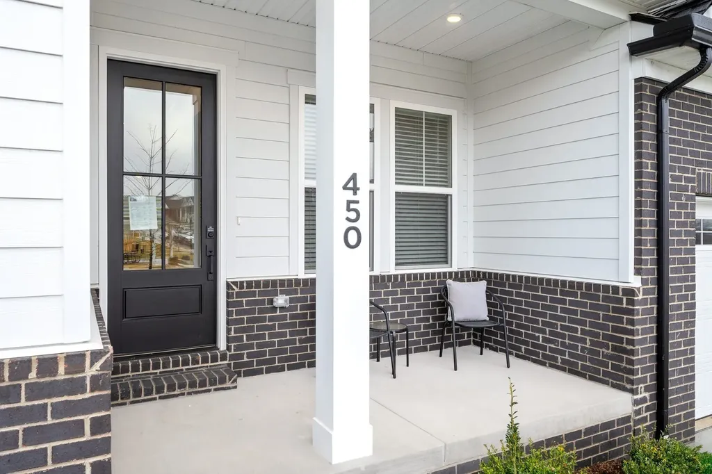 460 Buckwood Avenue, W Thompsons Station TN 37179