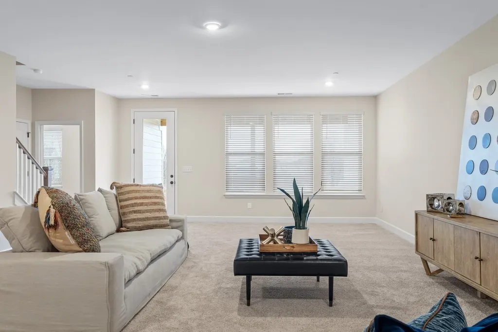 460 Buckwood Avenue, W Thompsons Station TN 37179