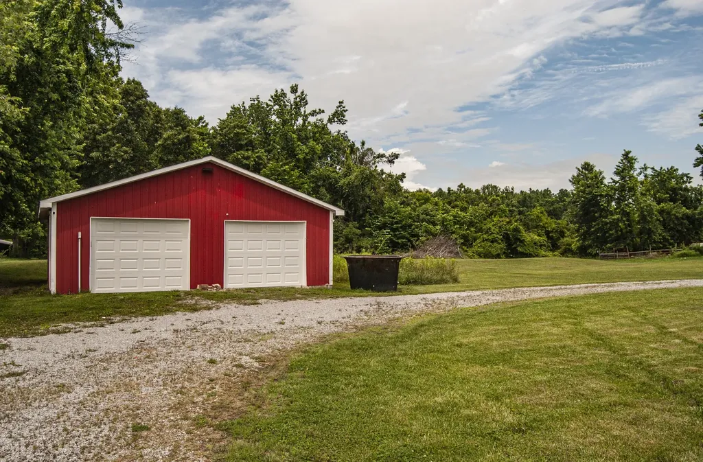 4883 Rocky Mound Road Westmoreland TN 37186