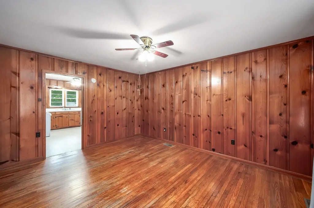 649 Natchez Trace Drive Lexington TN 38351