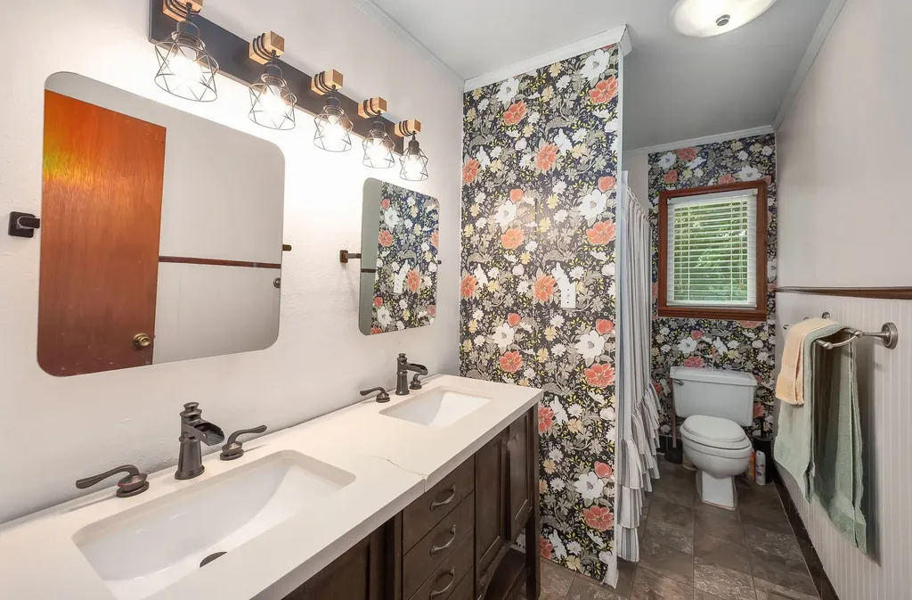 649 Natchez Trace Drive Lexington TN 38351