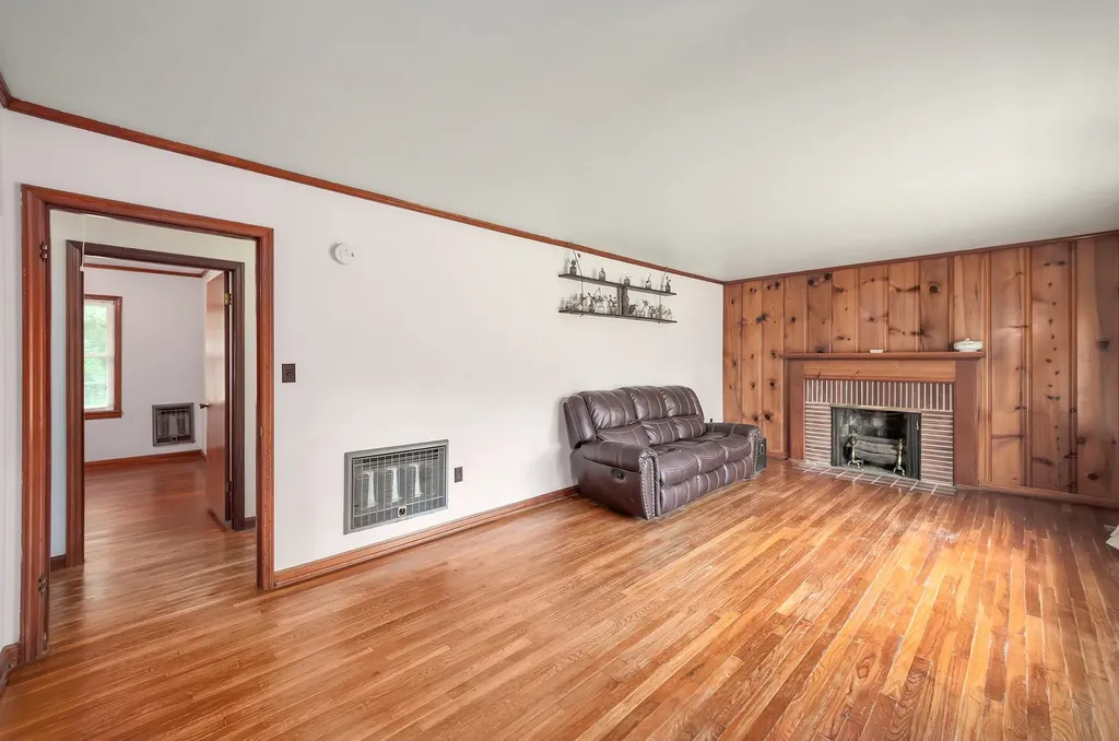 649 Natchez Trace Drive Lexington TN 38351