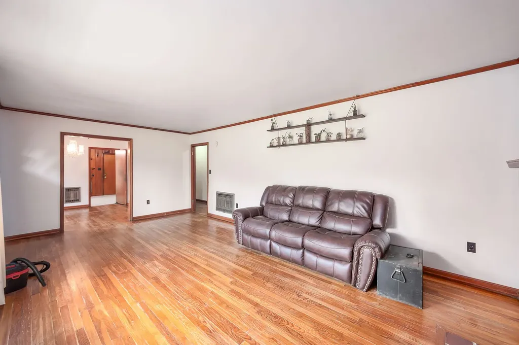 649 Natchez Trace Drive Lexington TN 38351