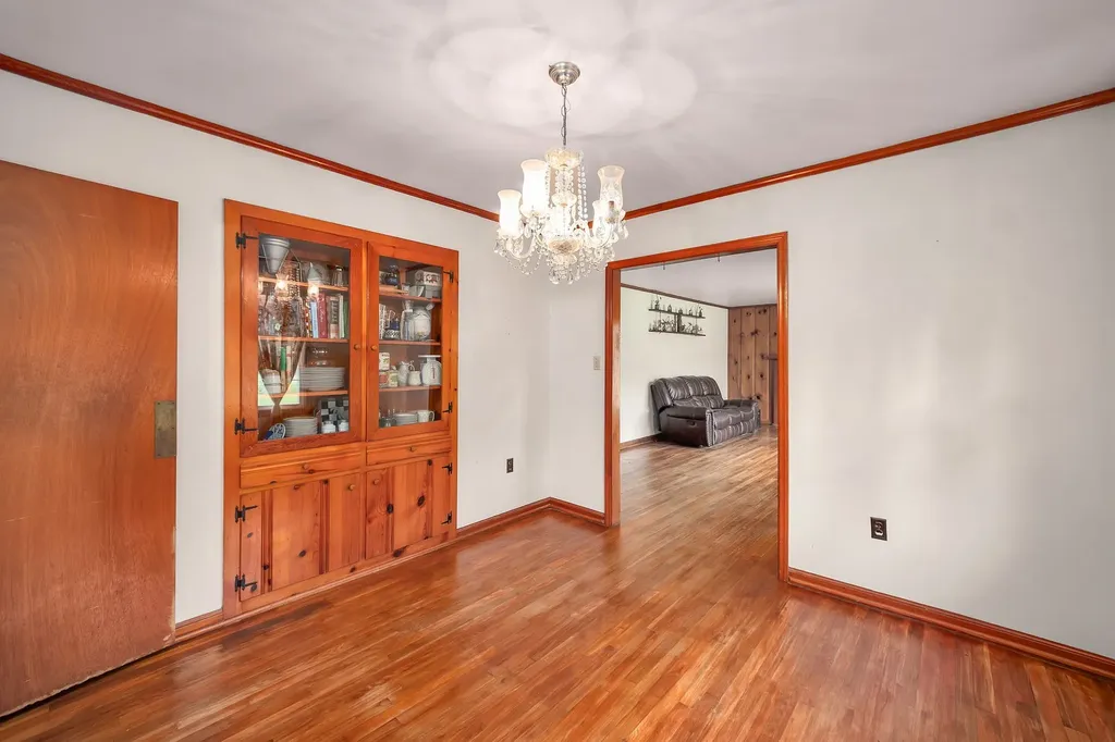 649 Natchez Trace Drive Lexington TN 38351