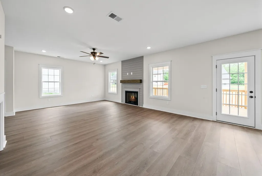 77 Sycamore Hill Clarksville TN 37042