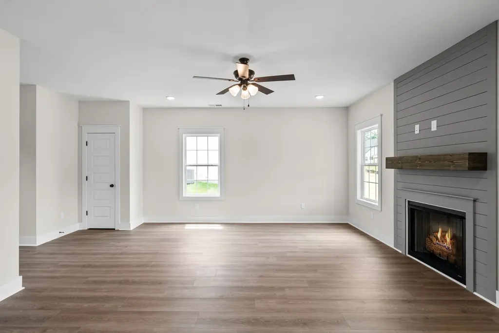77 Sycamore Hill Clarksville TN 37042