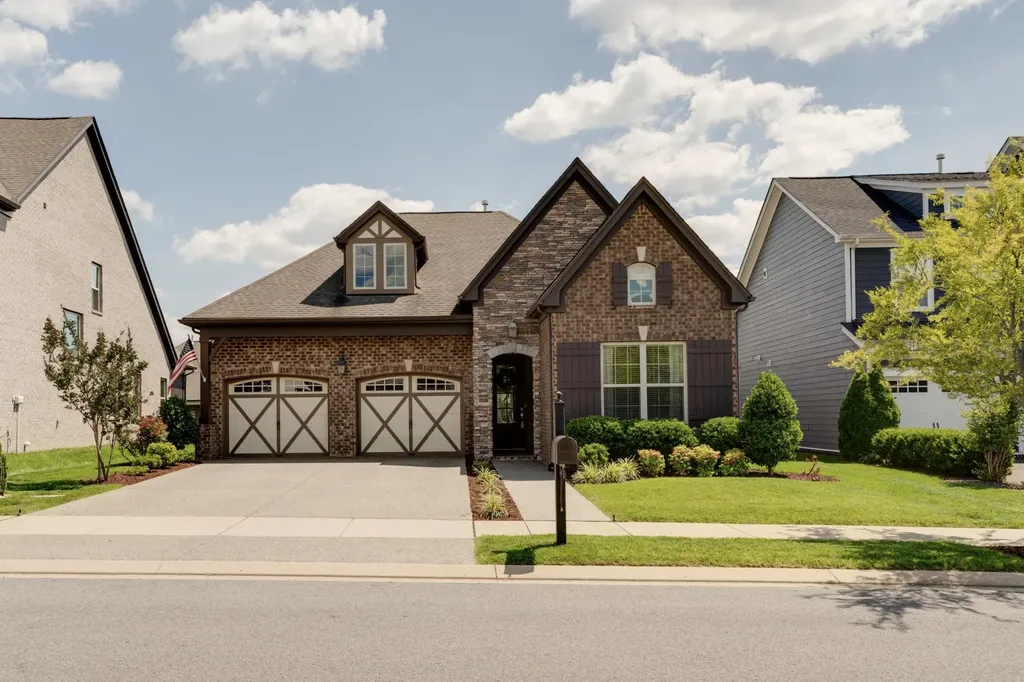 Hendersonville TN, 576 Lingering Way
