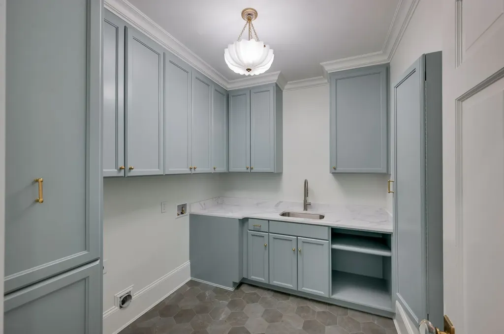 4428 Sheppard Place Nashville TN 37205