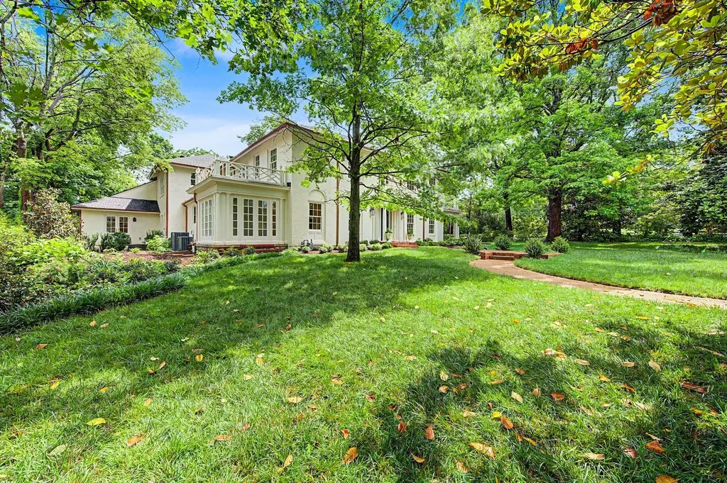 4428 Sheppard Place Nashville TN 37205