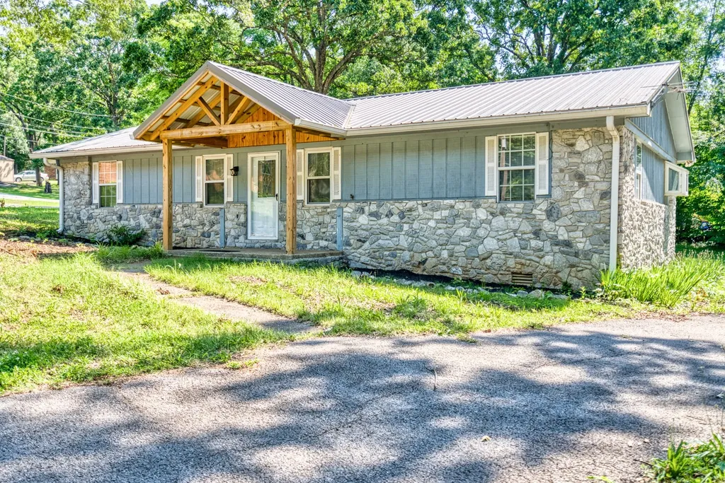 124 Cumberland Drive Russellville KY 42276