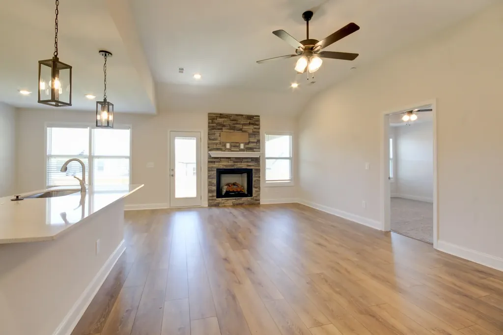 196 Donegal Drive Clarksville TN 37042