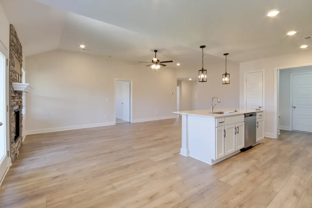 196 Donegal Drive Clarksville TN 37042