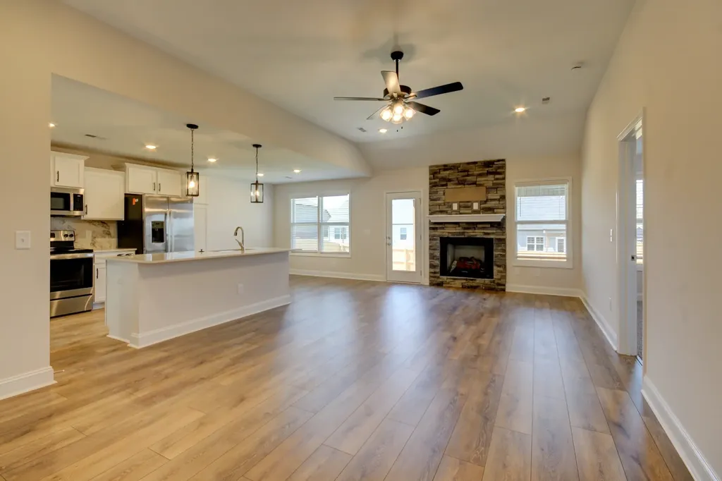 196 Donegal Drive Clarksville TN 37042