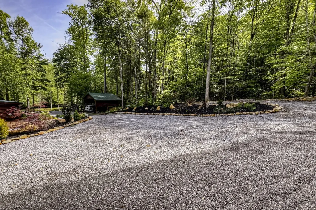 480 Holder Cemetery Road Tellico Plains TN 37385