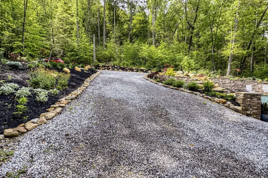 480 Holder Cemetery Road Tellico Plains TN 37385