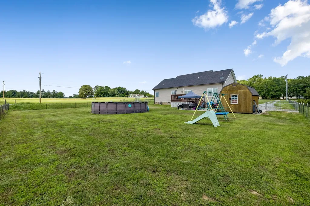 583 New Deal Potts Road Cottontown TN 37048