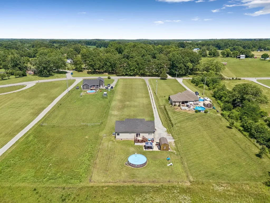 583 New Deal Potts Road Cottontown TN 37048