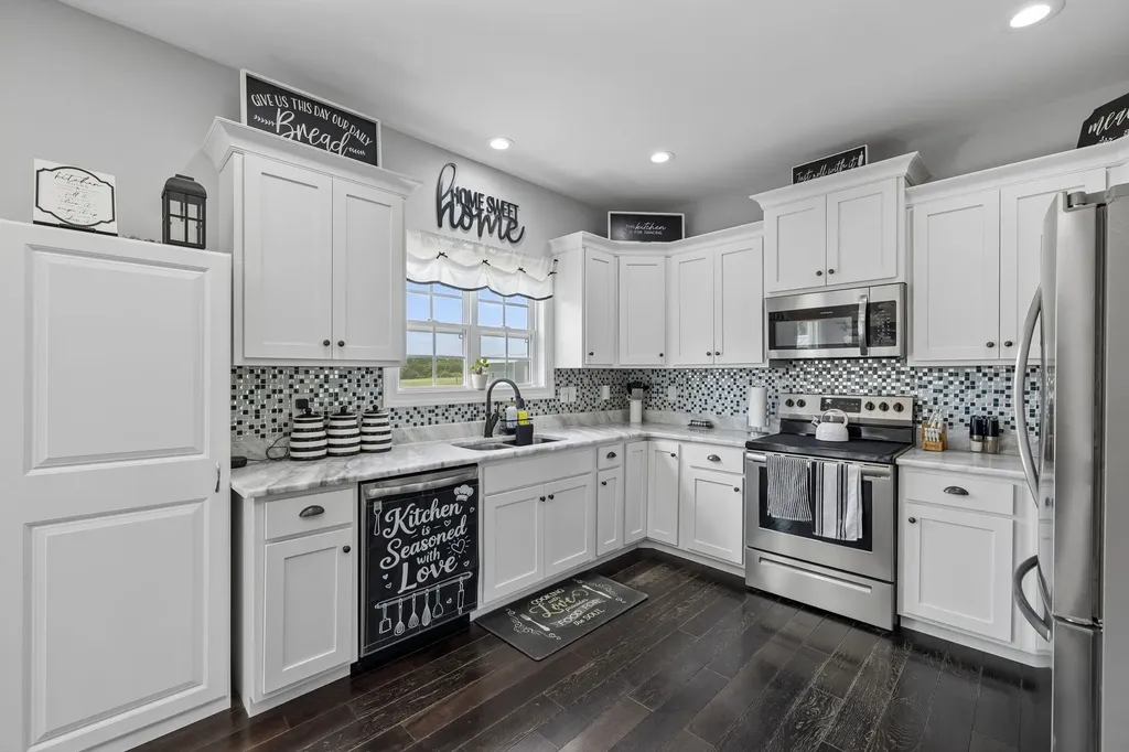 583 New Deal Potts Road Cottontown TN 37048