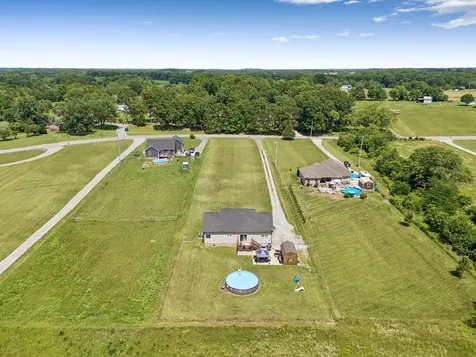 583 New Deal Potts Road Cottontown TN 37048